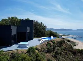 eureka awaji 絶景インフィニティプール x 露天温水ジャグジー付きヴィラ