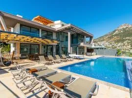 Villa Unlimited 5 Bedroom Luxury Villa with Infinity Pool