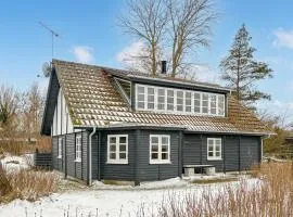 Stunning Home In Tranekær With House Sea View