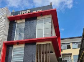 Stop-N-Stay Inn, hotel a Sampong