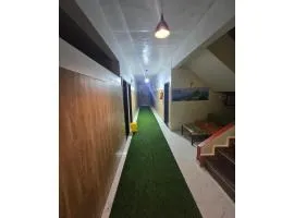 The shelar's Royal inn