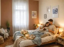 Designer Stay - City Views in the Heart of Town