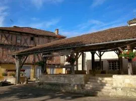 Maison confortable à Saint-Maurin avec 45 m² et terrasse