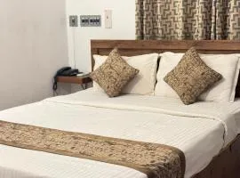 LA Paradise Residency