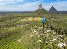 Glass House Mountains Retreat, Sunshine Coast