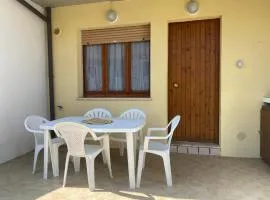 M270 - Marcelli, trilocale con portico a 100mt dal mare