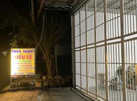 Nhà Nghỉ Hiếu Lê, hotelli kohteessa Ngã Ba Lâm Giồ
