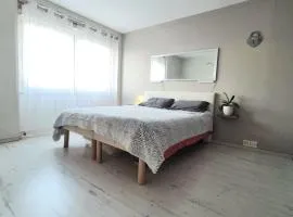 Grande chambre de 16m2