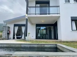 La villa de Lou, avec piscine et spa