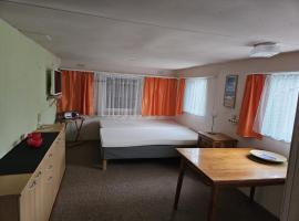 Mobilheim am Hafen โรงแรมในกาเกรอ์