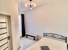 Апартаменти Карабінерная 14