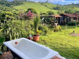 Casa de campo com banheira vitoriana, luxury tent sa Inhumas