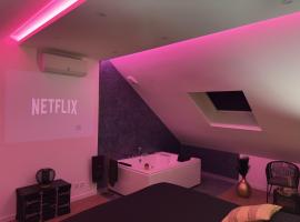 Suite Majestic jacuzzi privé, hôtel à Folkling