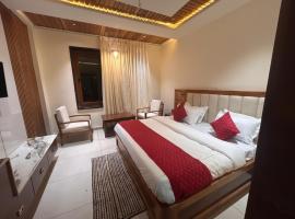 Hotel Kartikey Near Jio Centre, hotelli kohteessa Sundarnagar