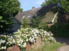 Holiday Home Geschmackvoll eingerichtetes Bauernhaus aus dem 19- by Interhome