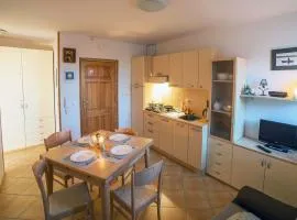 Apartment Gemütliche Ferienwohnung im Grünen am See by Interhome