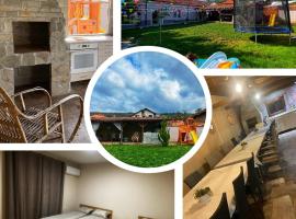 Cozy home for kids of all ages: Plevne şehrinde bir otel