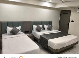 अहमदाबाद में, होटल Hotel 7 CR