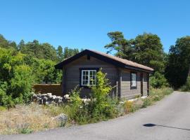 Holiday Home Sjötorpet - einzigartige Unterkunft am Meer by Interhome, hotel sa Sandvik