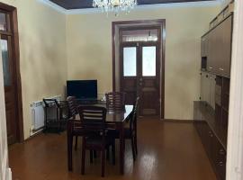 Erik&Mark: Stepanavan şehrinde bir otel