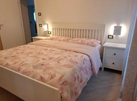 Appartamento Anto vicino al lago ai servizi al centro, hotell i Levico Terme
