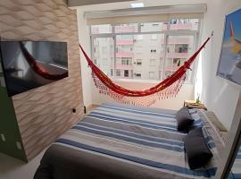 SHB • Pé na areia | Studio completo | Central, hotel in Santos