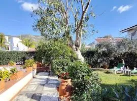 Villa 120m dal Mare - WiFi, Giardino, Posto auto Privato