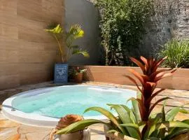 Casa com Jacuzzi Privativa Relaxamento Total em Águas de São Pedro