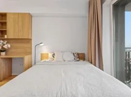 Modern Stay Close to Stadions