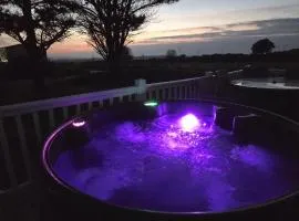 Perranporth HOT TUB 3 Bed Dog friendly Home