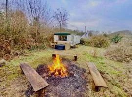 Hot Tub-The Cosy Cwtch