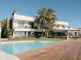 Playa Grande by Tropical, hotel em Gavà