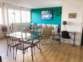 L'estacade avec sur mer, Hotel in Le Tréport