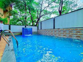 Friends Villa - The Dream Stays ll 4 Ac rooms ll Big Pvt Pool, Hotel in Lonavla