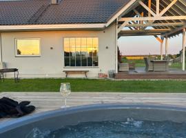 Nice getaway, 20 min from Tallinn, hotel sa Järsi