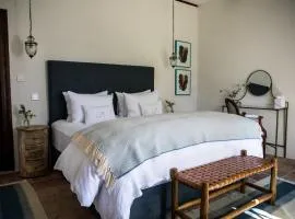 Les Manibelles Manor House Rental