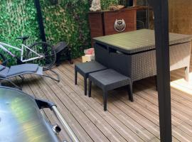 La Maison des Orchidées، فندق في فاوفيرت