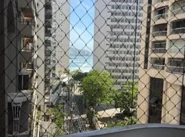Aconchegante espaço com vista para o mar Pitangueiras Guarujá