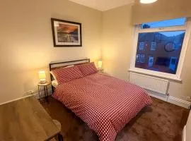 Family Business - Parking - WiFi - Sleeps 3