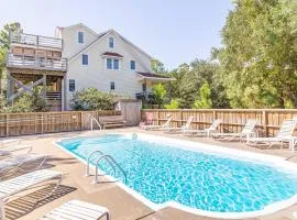 Carotank Clubhouse - Corolla Village, 200 Yds to Beach, Foosball, Pool, Hot Tub, Flex Stays