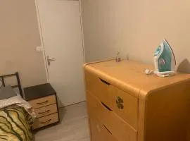 Chambre meublée et lumineuse Centre de Tours