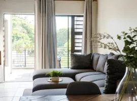 Cozy All-in-One Ocean View Apartment