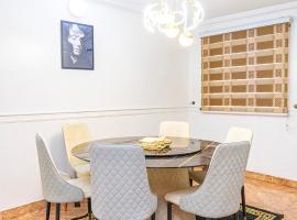 The 4 Kays Studio, hotel com estacionamento em Agege