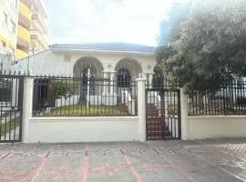 Habitacion privada con baño en zona carnaval