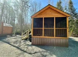 Cozy Coastal Cabin 2