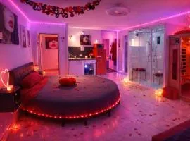 Love Room à deux pas de l'Océan avec Hammam, Sauna et Bain à 2 Surprise garantie