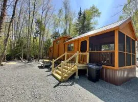 Cozy Coastal Cabin 2