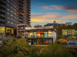 Cincinnati Vista - Rooftop, Balcony & Fireplace