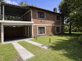 Cabaña en el Centro de Mina Clavero, Hotel in Mina Clavero