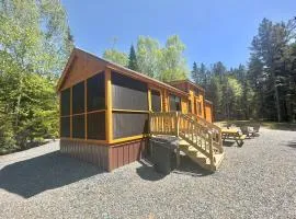 Cozy Coastal Cabin 4